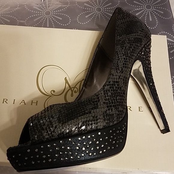 Mariah Carey High Heels - Picture 5 of 6